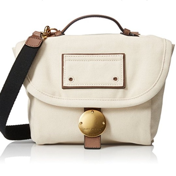 Marc By Marc Jacobs Handbags - NEW Marc Jacobs Beige Canvas Trooper Camera Bag